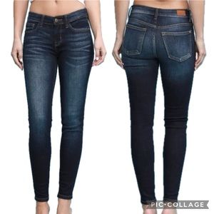 Judy Blue Classic Skinny Fit Mid-Rise Jeans In A Dark Wash Denim